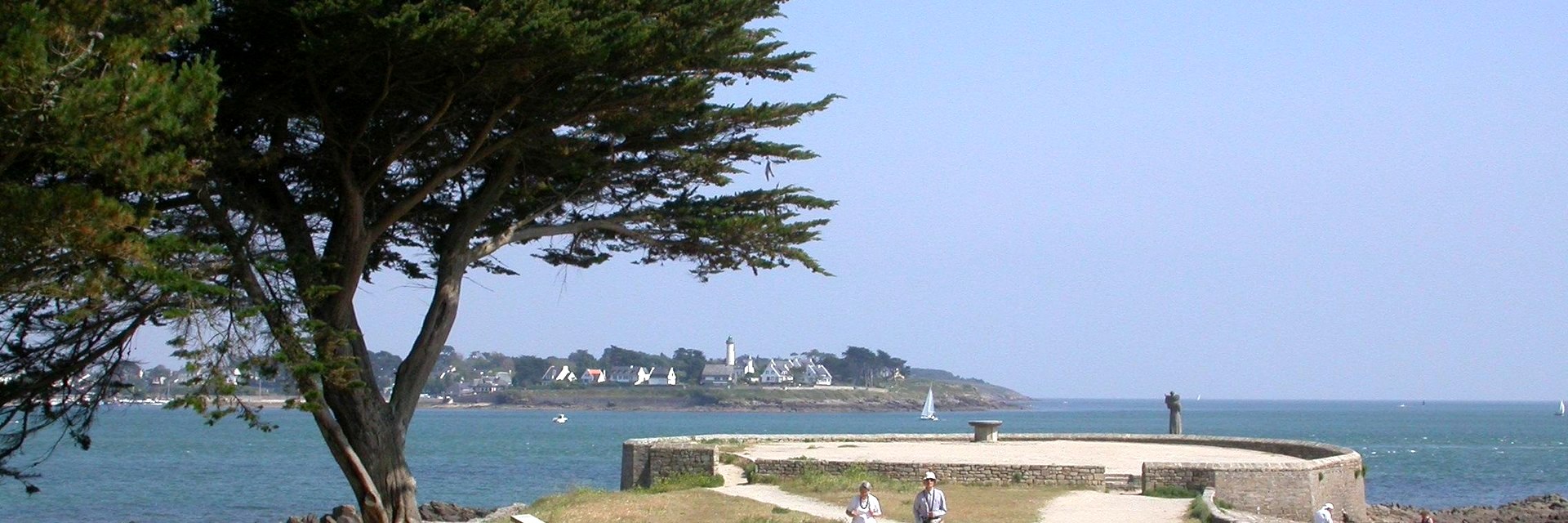 Pointe de Kerpenhir et entrée du Golfe du Morbihan à Locmariaquer